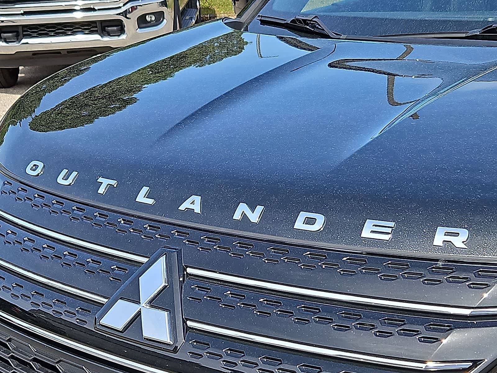 Used 2023 Mitsubishi Outlander SEL 40th Anniversary AWD/4WD image 38