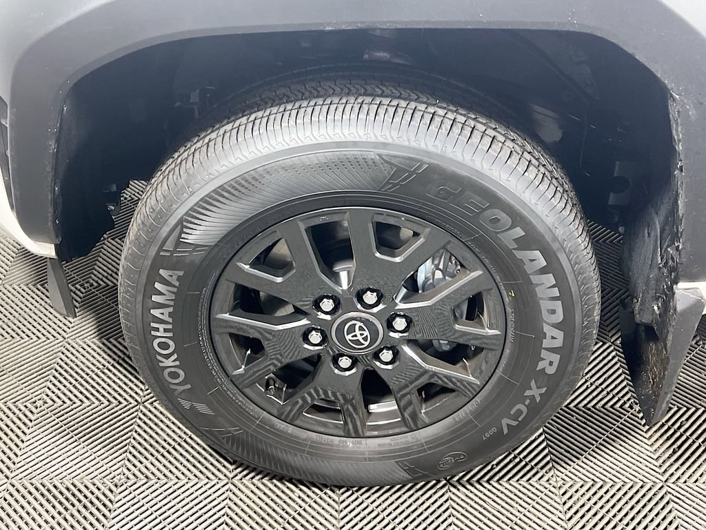 Certified 2026 Toyota 4Runner SR5 AWD/4WD image 25