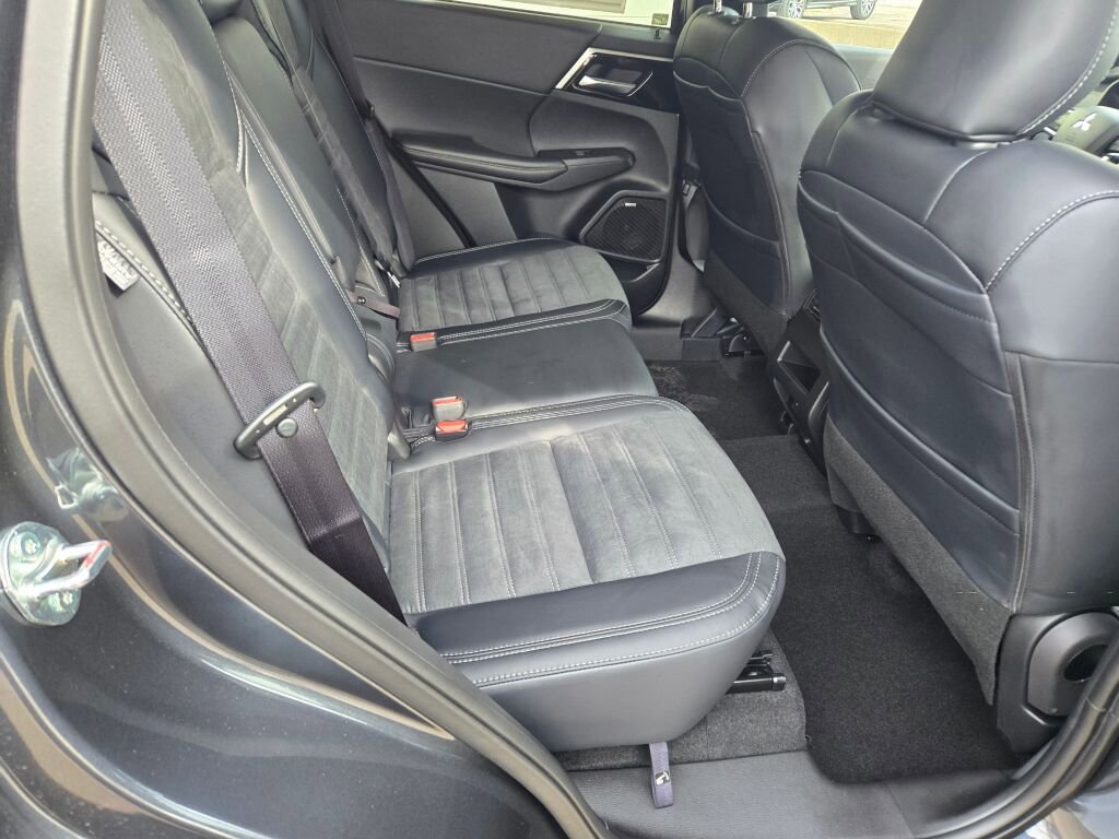 New 2026 Mitsubishi Outlander SEL AWD/4WD image 7