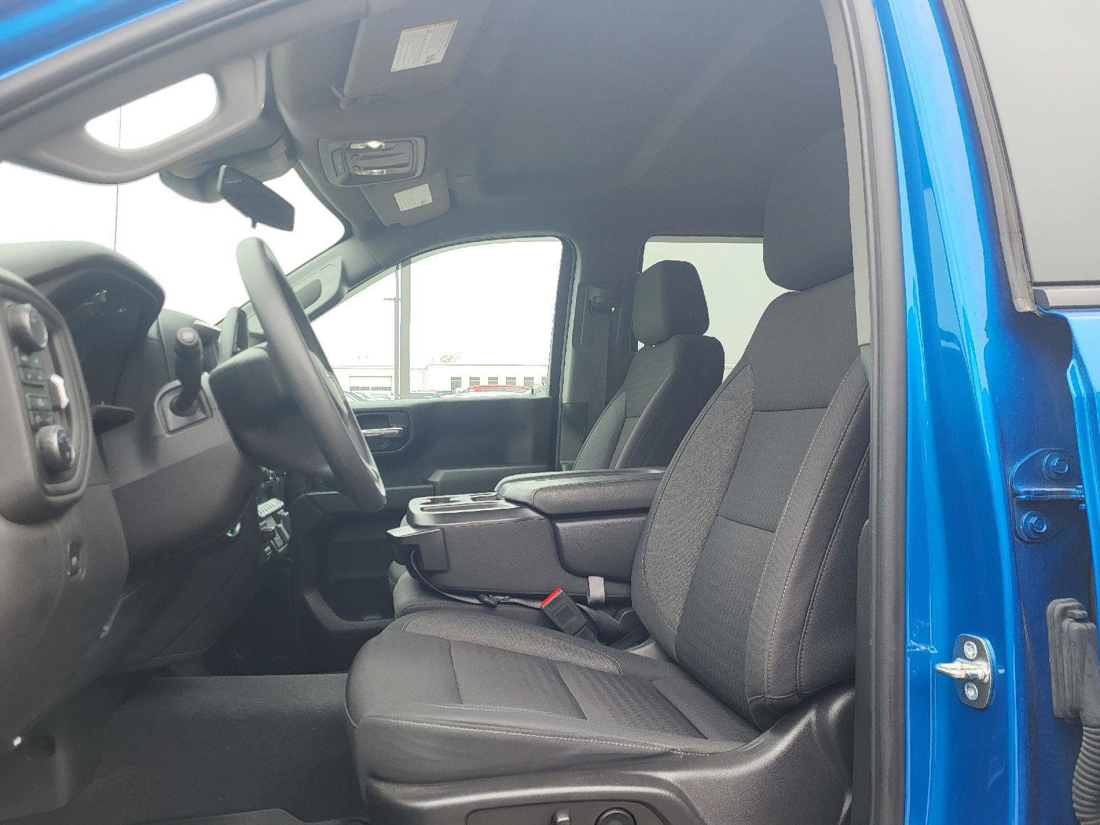 Used 2023 Chevrolet Silverado 1500 Custom Trail Boss w/ LPO, Dark Essentials Package image 9