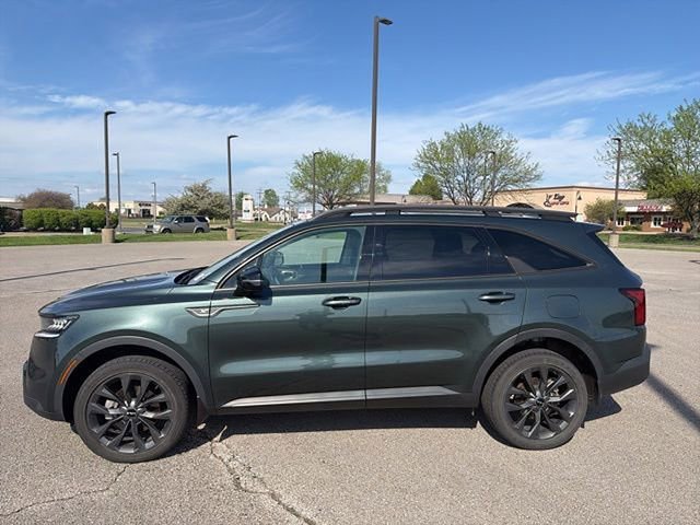 Used 2023 Kia Sorento X-Line EX image 3