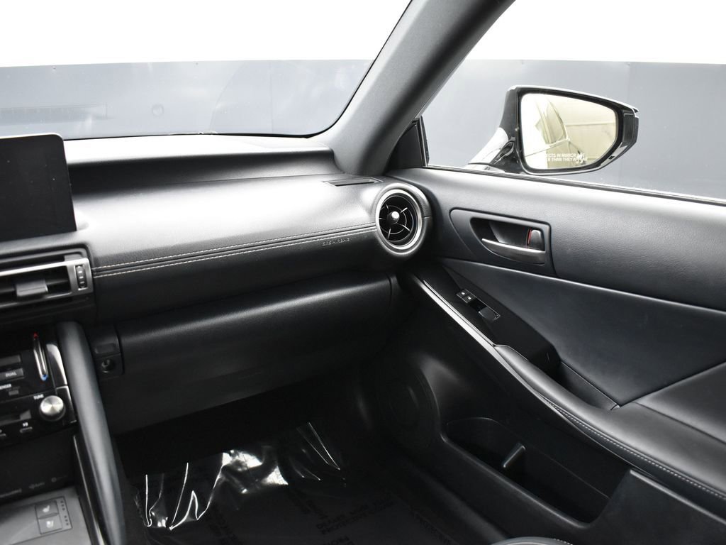 Used 2021 Lexus IS 300 w/ Comfort Package image 15