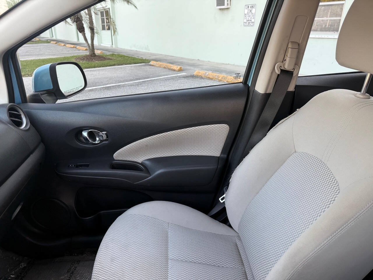 Used 2014 Nissan Versa Note SV FWD image 14