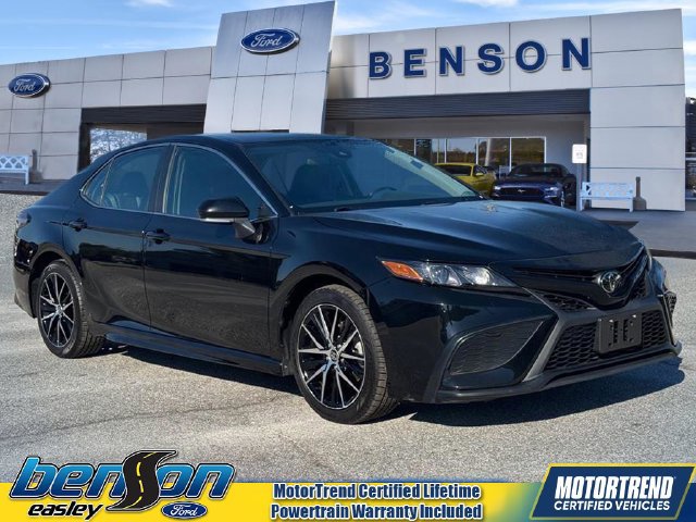 Used 2024 Toyota Camry SE FWD image 1