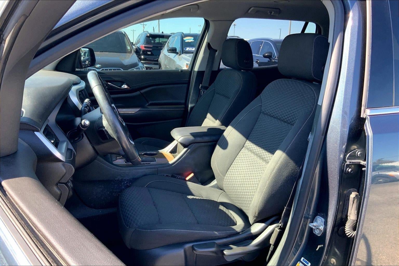 Used 2019 GMC Acadia SLE w/ LPO, Floor Liner Package FWD image 20