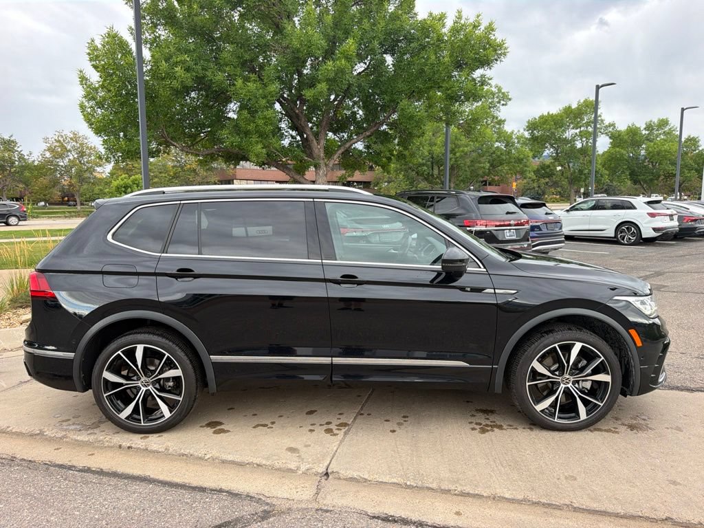 Used 2023 Volkswagen Tiguan SEL R-Line AWD/4WD image 6