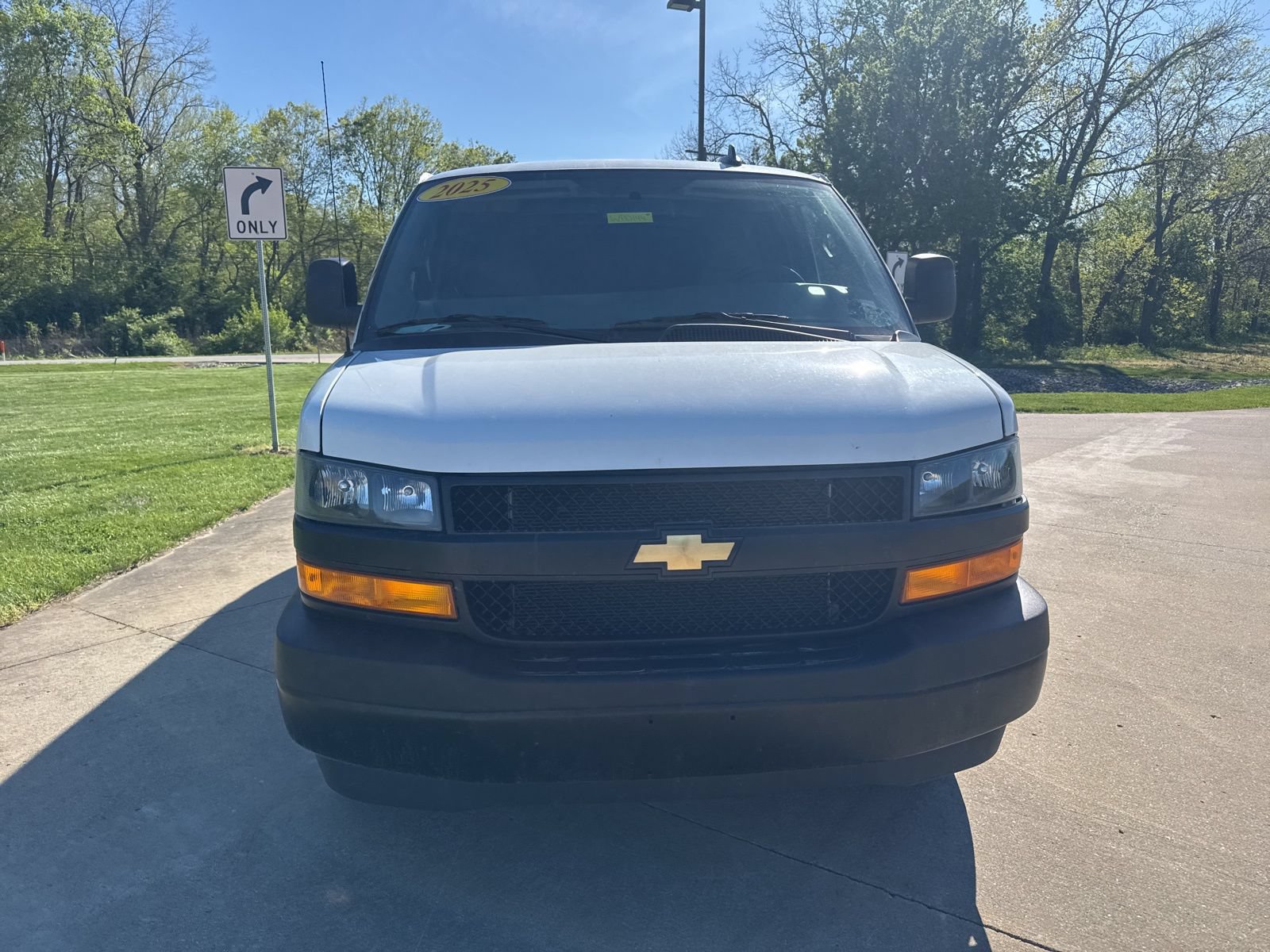 Used 2025 Chevrolet Express 2500 Extended w/ Driver Convenience Package RWD image 2