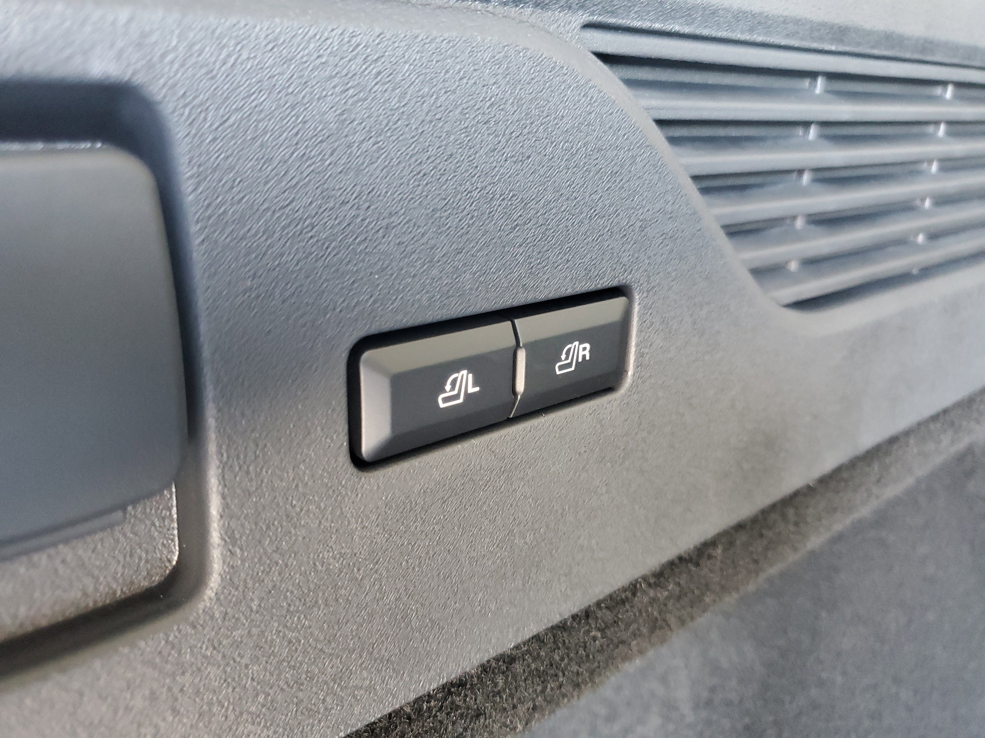 New 2026 Lincoln Nautilus Reserve w/ Jet Appearance Package image 32