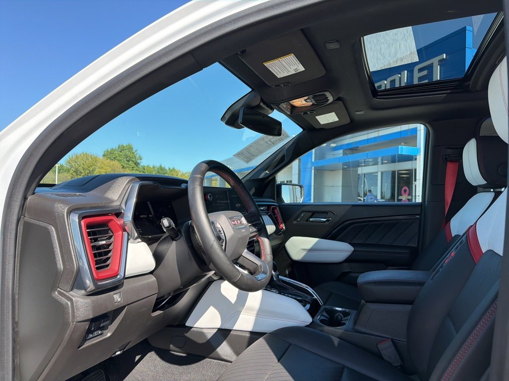 Used 2024 GMC Canyon AT4X image 15