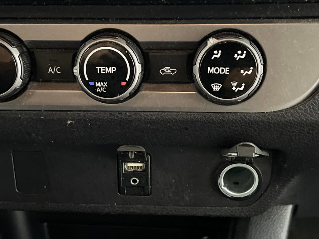 Used 2016 Toyota Tacoma SR image 37