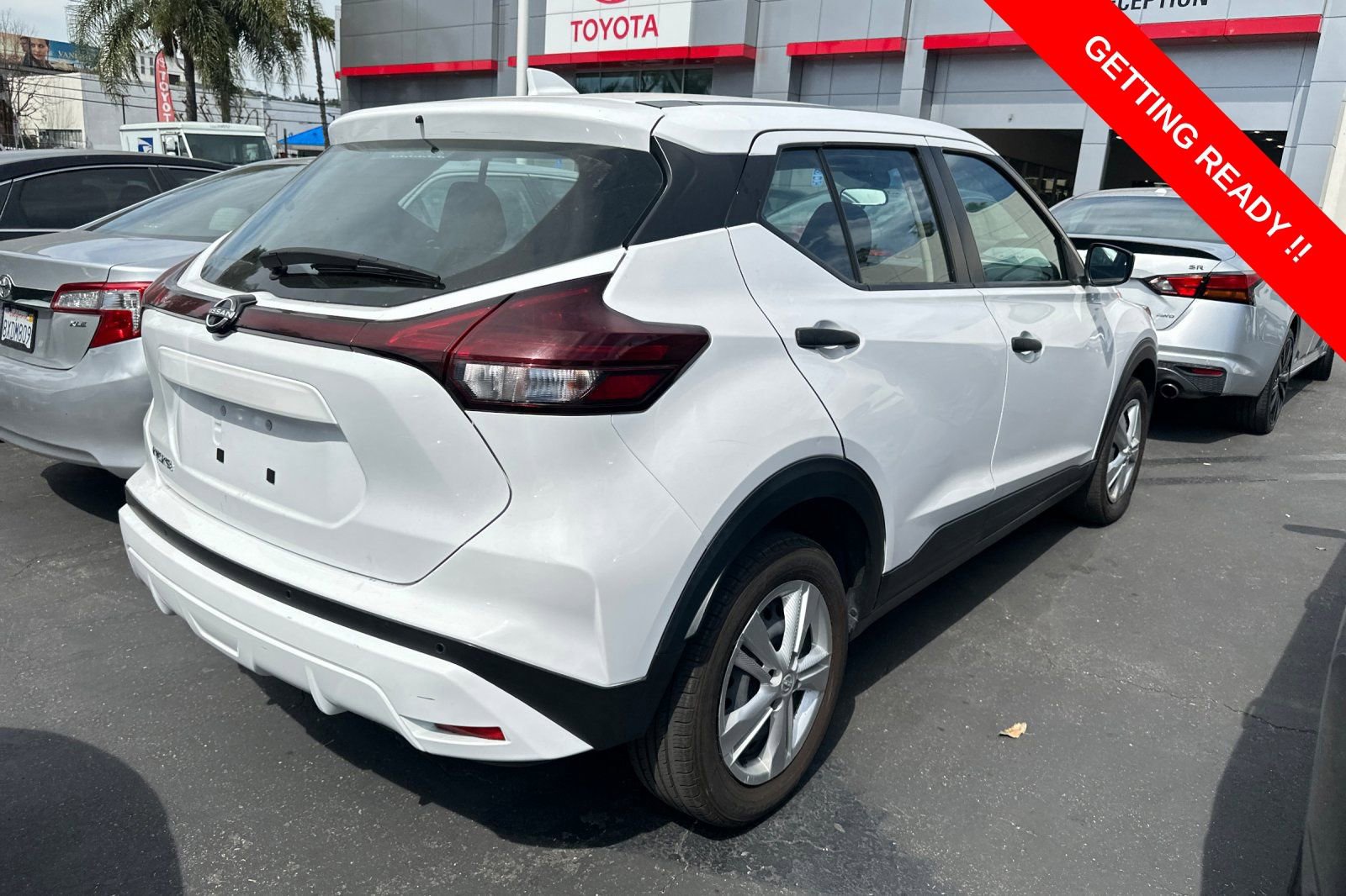 Used 2023 Nissan Kicks S image 5
