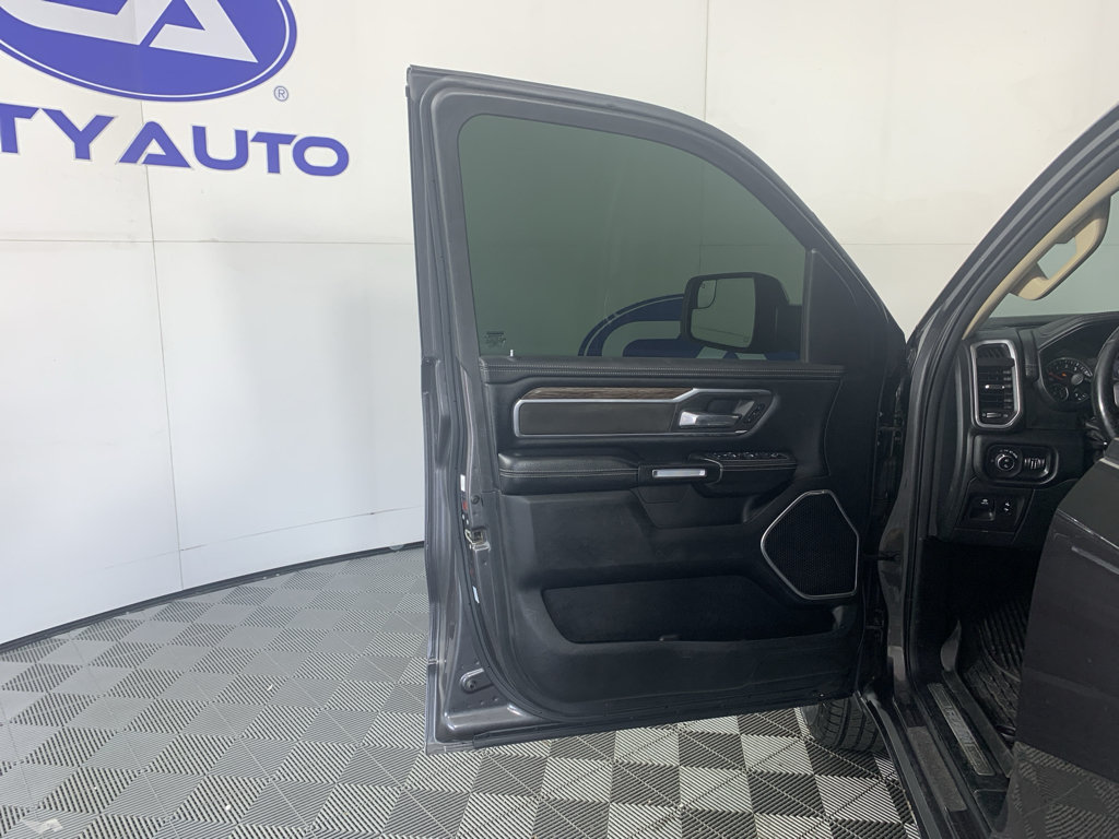 Used 2020 RAM 1500 Laramie RWD image 12