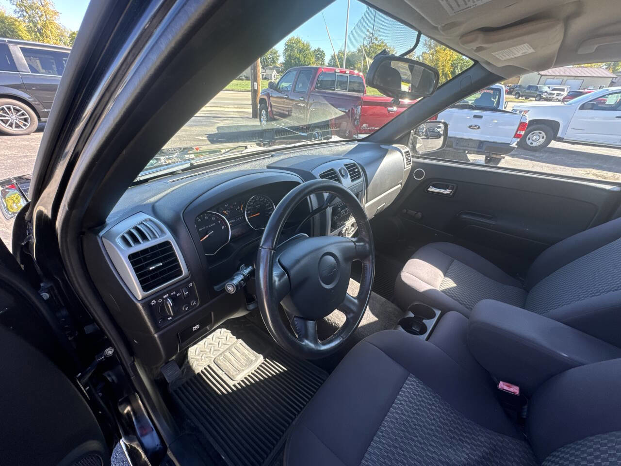 Used 2011 Chevrolet Colorado W/T image 23