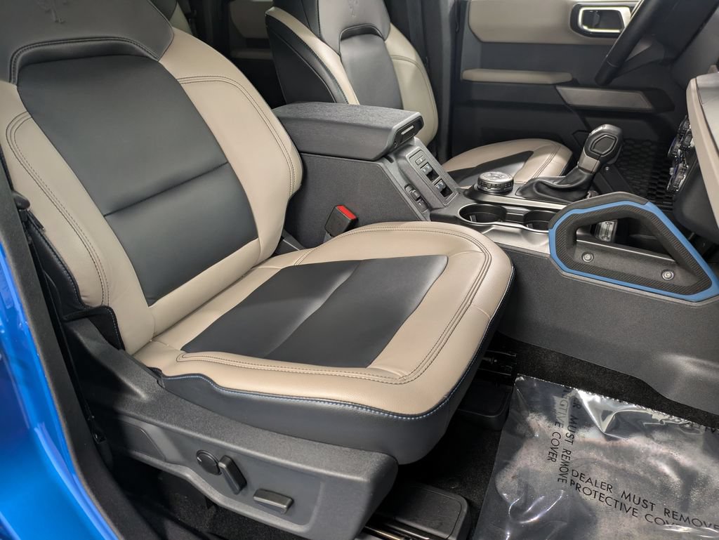 Used 2023 Ford Bronco Wildtrak AWD/4WD image 34