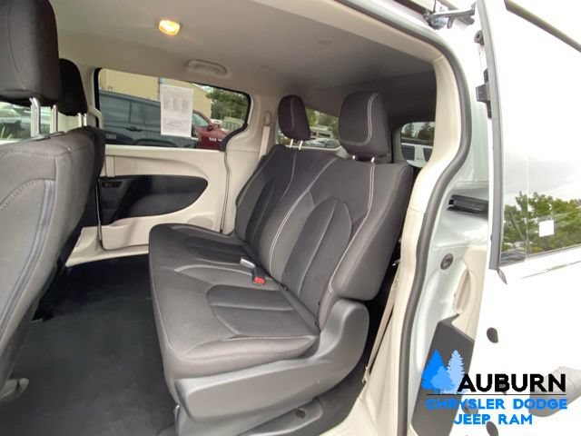 Used 2021 Chrysler Voyager L FWD image 26