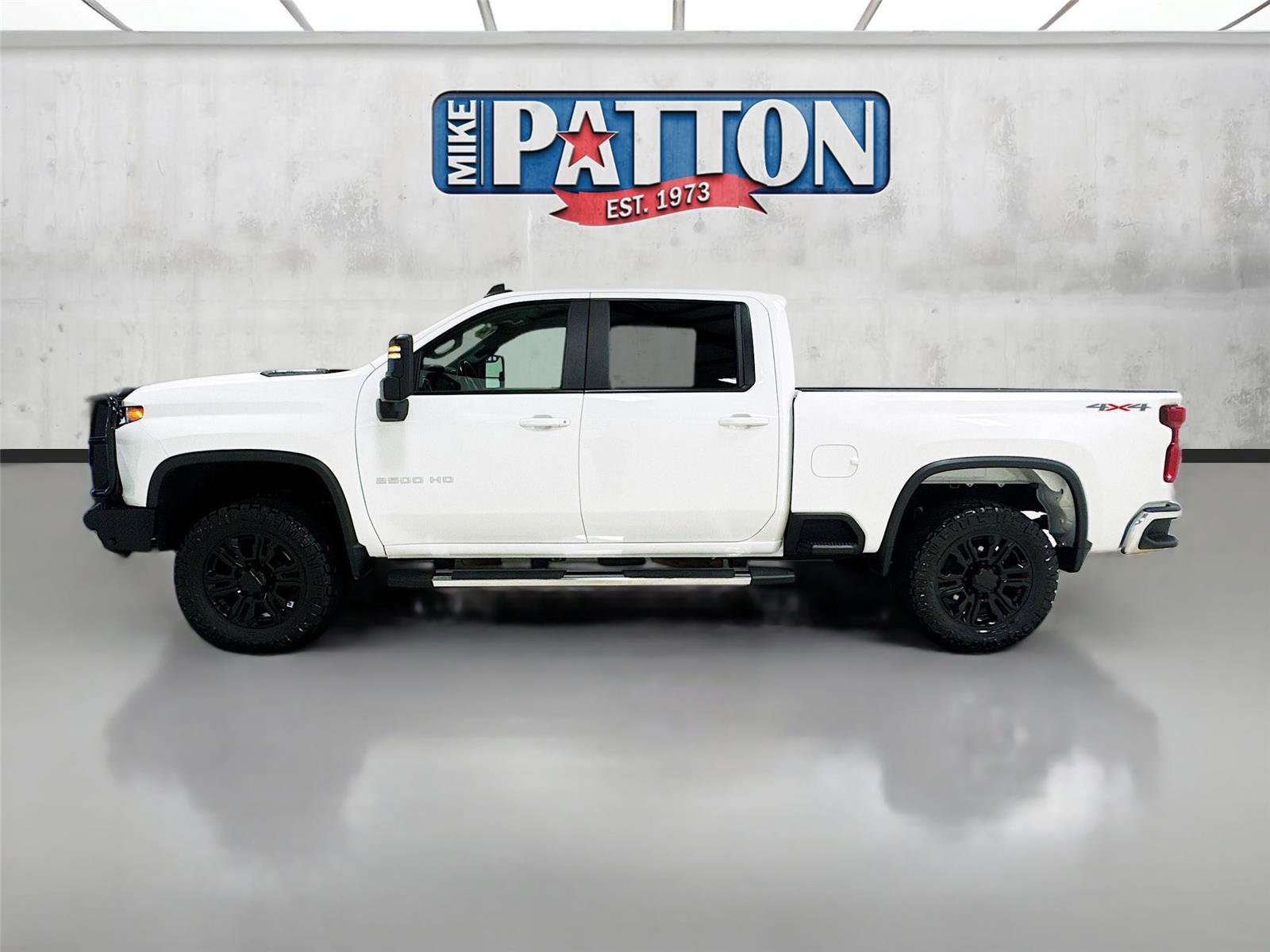 Used 2023 Chevrolet Silverado 2500 LT image 4