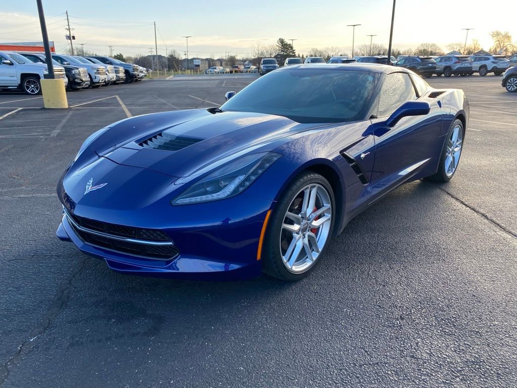 Used 2018 Chevrolet Corvette Stingray Coupe w/ 1LT image 5