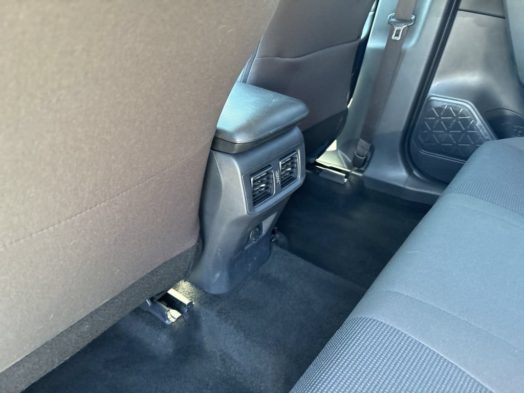 Used 2025 Toyota RAV4 LE AWD/4WD image 24