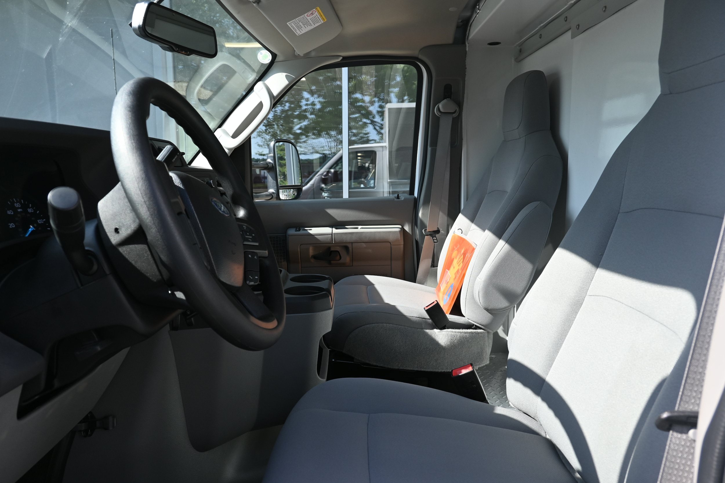 New 2025 Ford E-350 and Econoline 350 Super Duty w/ Power Equipment Group RWD image 9