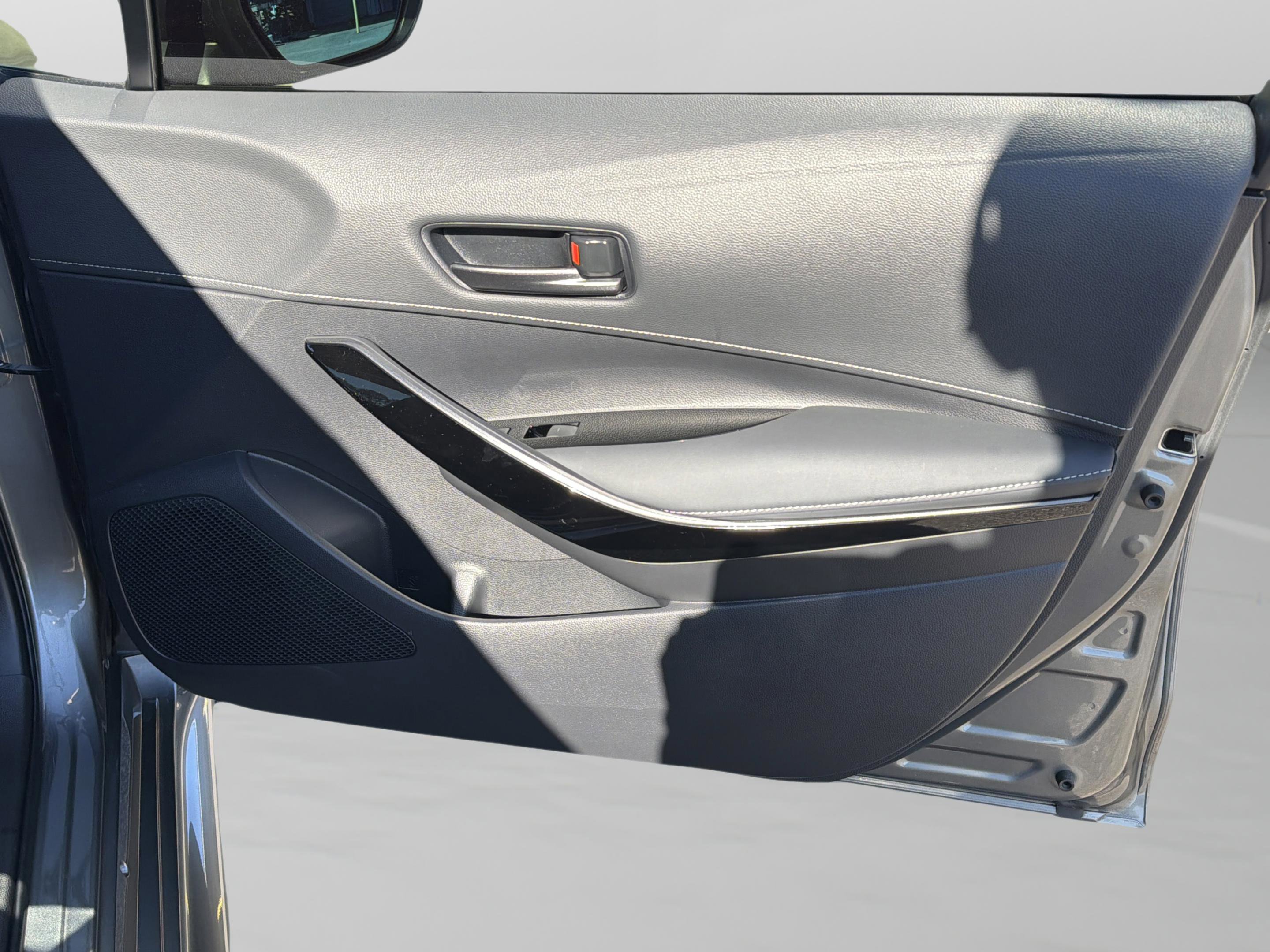 Used 2025 Toyota Corolla Premium image 40