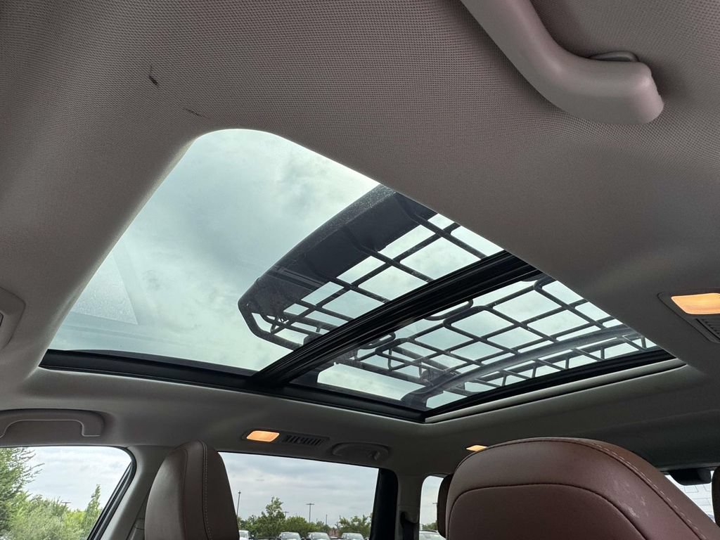Used 2019 Subaru Ascent Touring AWD/4WD image 3