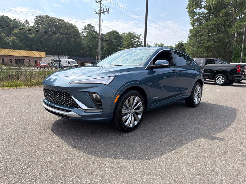 Used 2024 Buick Envista Avenir FWD image 2