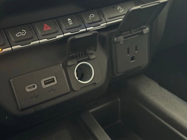 Used 2020 Chevrolet Silverado 1500 LTZ w/ LTZ Premium Package image 17