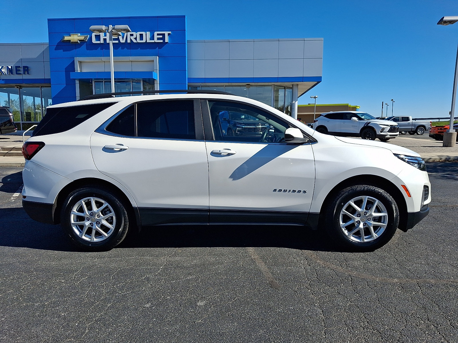 Used 2024 Chevrolet Equinox LT w/ LPO, Floor Liner Package AWD/4WD image 7