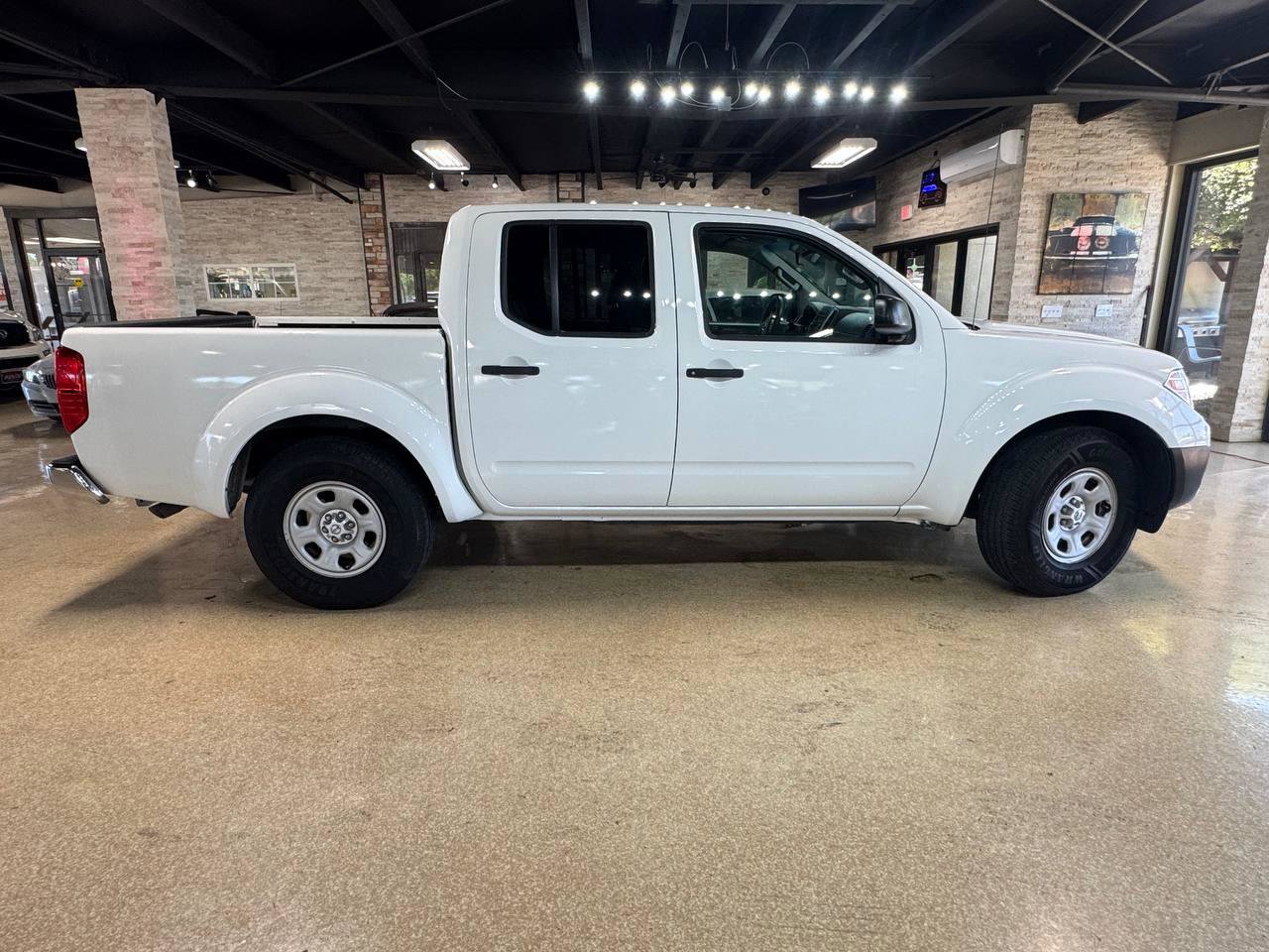 Used 2016 Nissan Frontier S RWD image 8