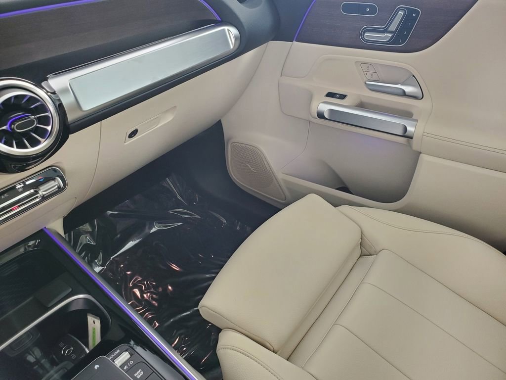 Used 2023 Mercedes-Benz EQB 300 4MATIC image 27
