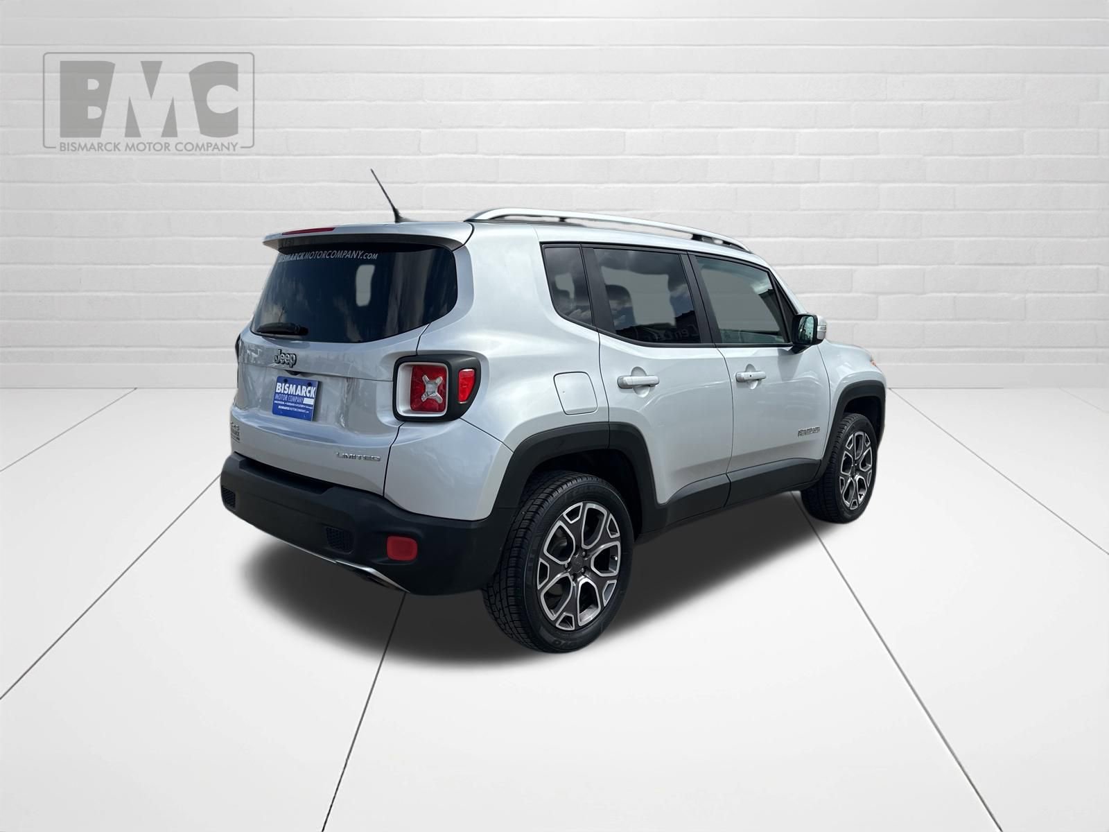 Used 2016 Jeep Renegade Limited AWD/4WD image 3