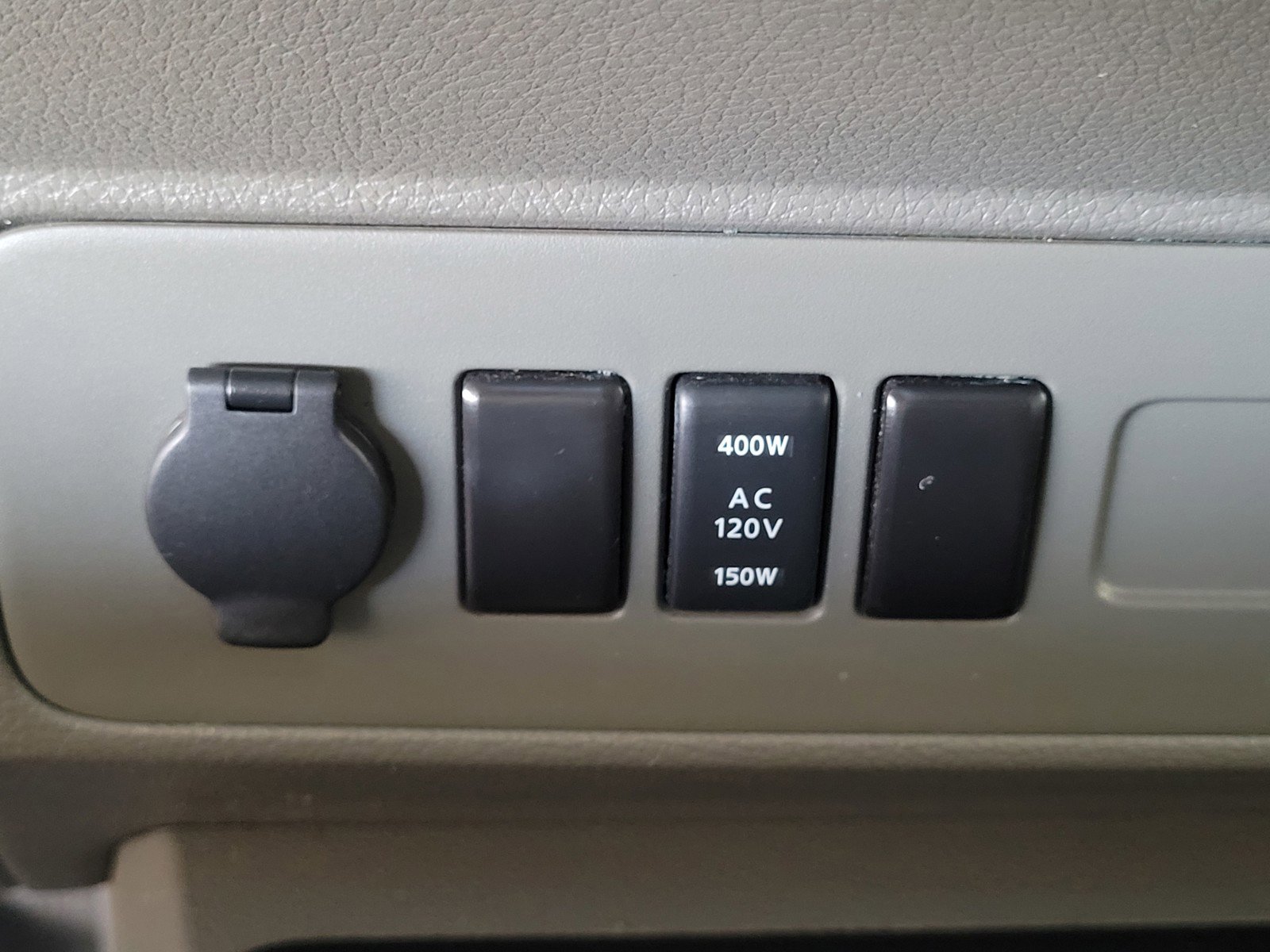 Used 2019 Nissan NV 2500 SL image 13