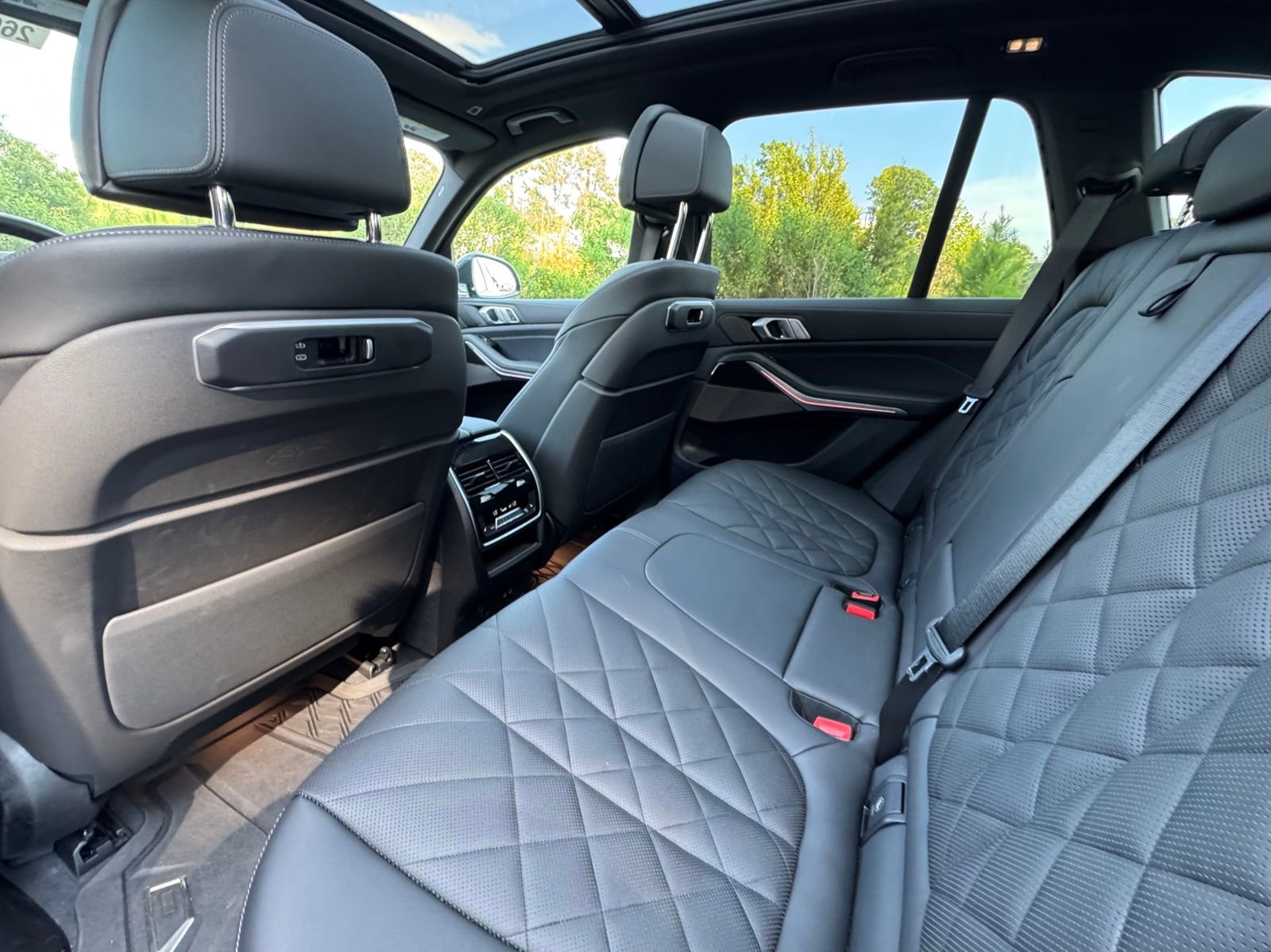 Used 2026 BMW X5 xDrive40i w/ M Sport Package image 15