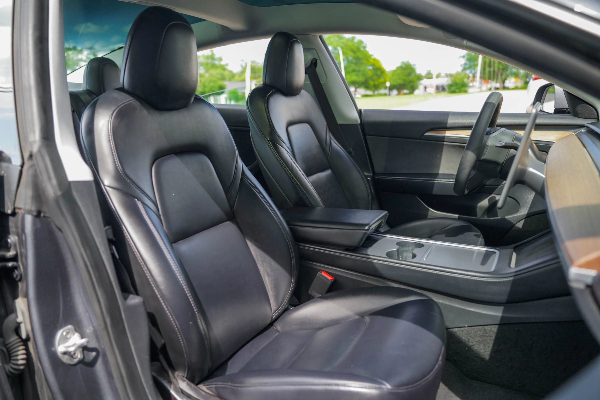 Used 2022 Tesla Model 3 Standard Range RWD image 26