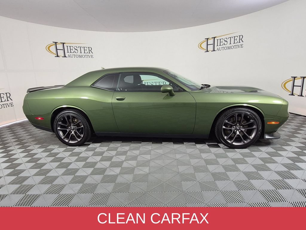 Used 2022 Dodge Challenger R/T Scat Pack RWD image 3