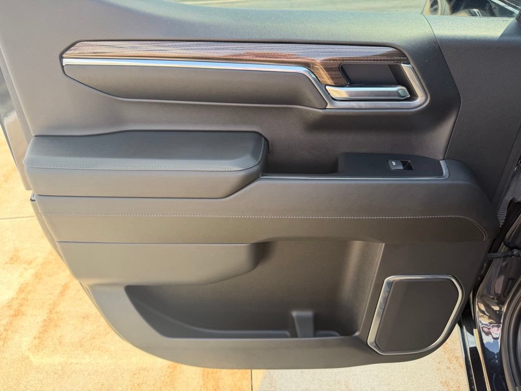 Certified 2024 Chevrolet Silverado 1500 LT AWD/4WD image 9