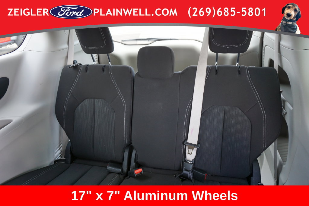 Used 2024 Chrysler Voyager LX FWD image 13