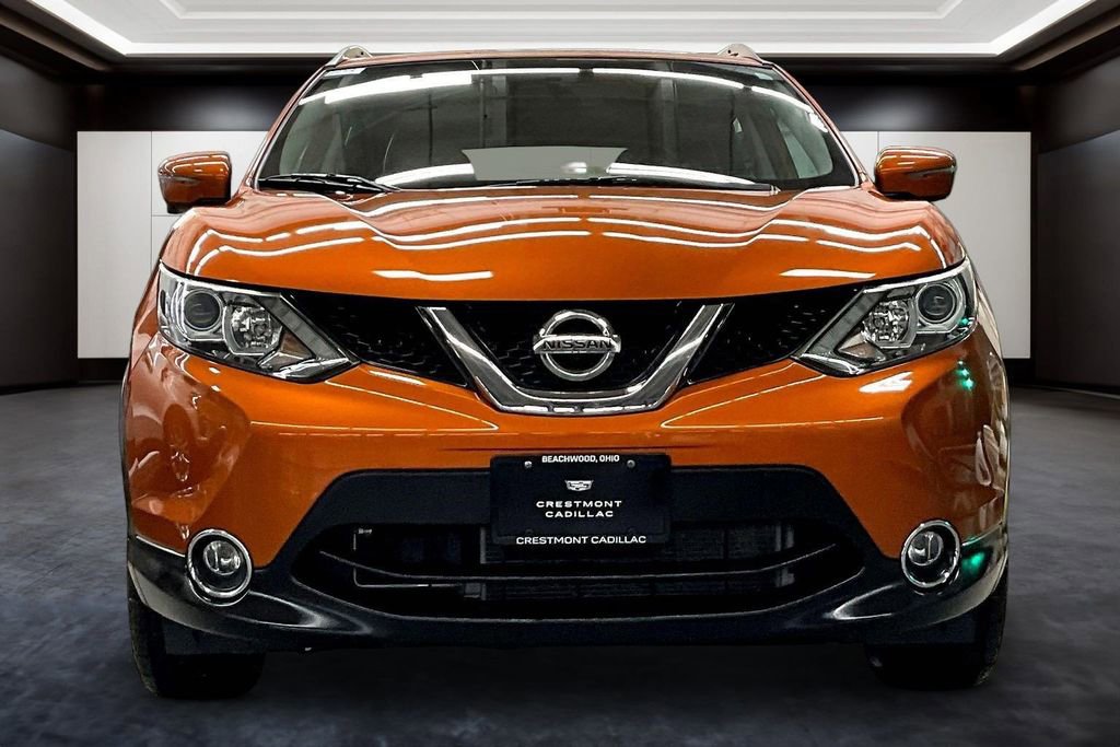 Used 2017 Nissan Rogue Sport SL image 2