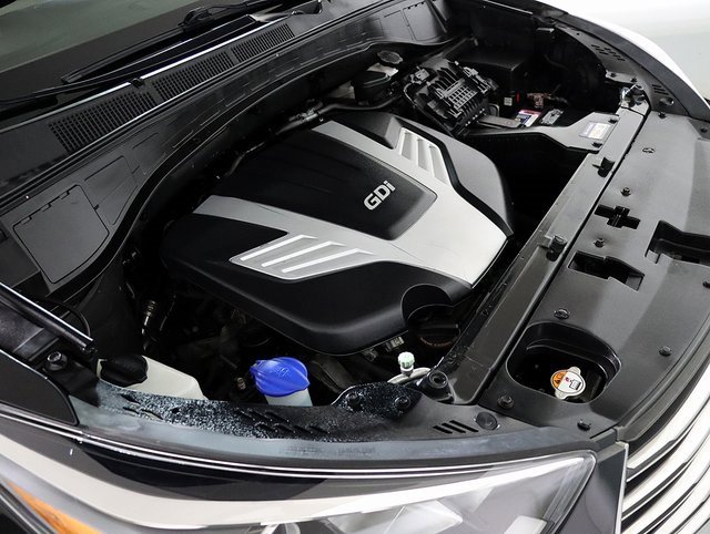 Used 2017 Hyundai Santa Fe SE Ultimate w/ Cargo Package image 37