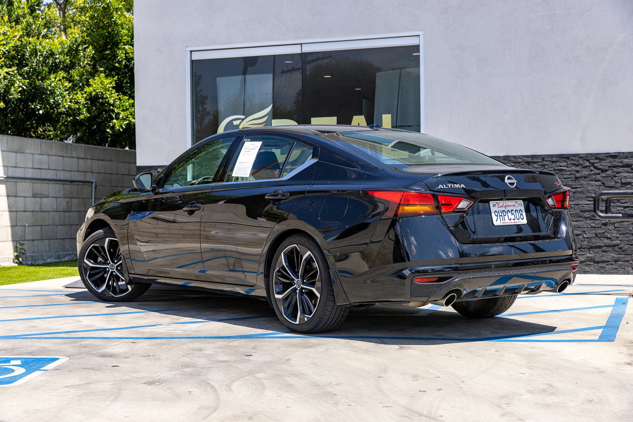 Used 2024 Nissan Altima 2.5 SR FWD image 10