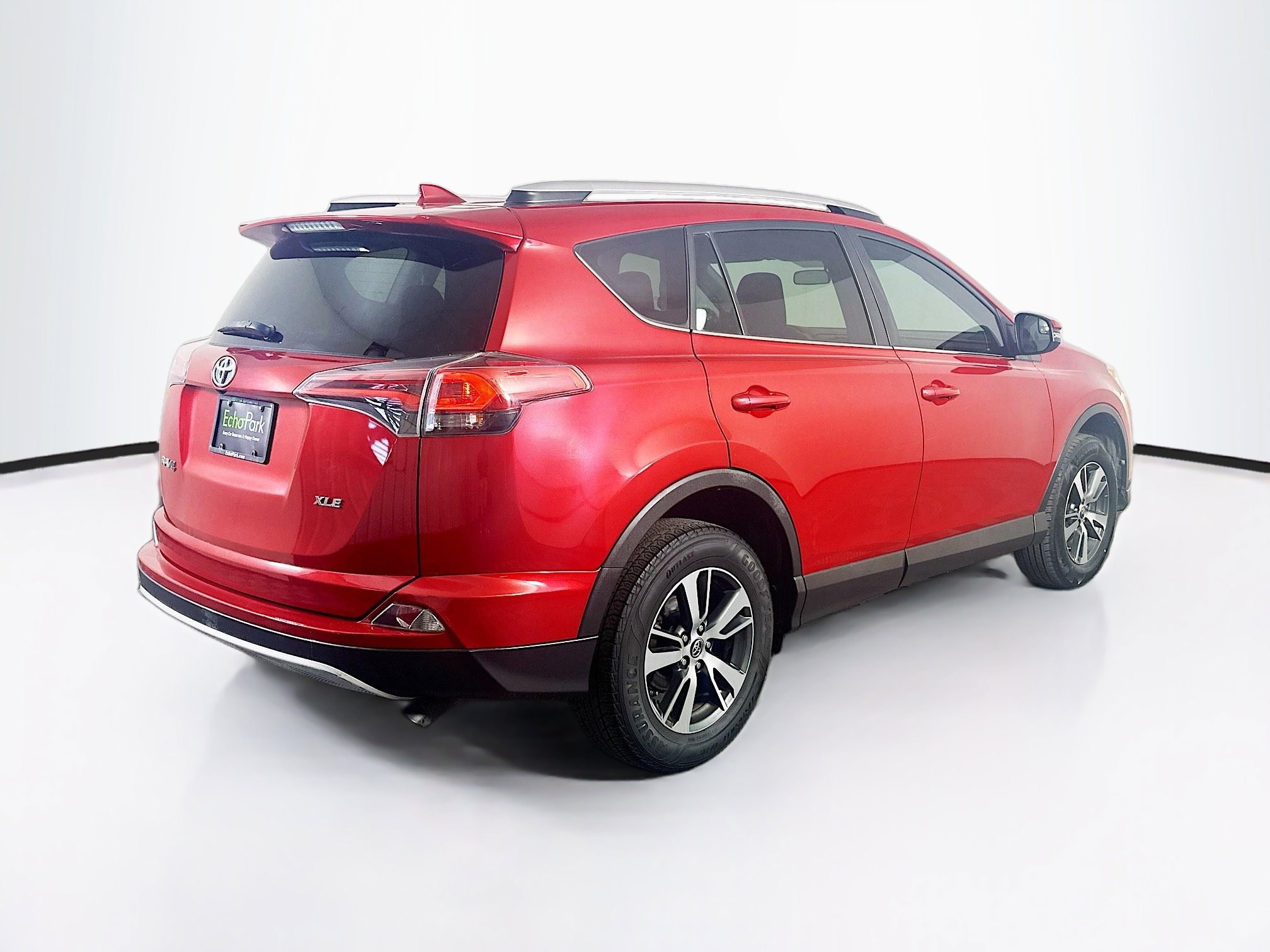 Used 2016 Toyota RAV4 XLE FWD image 9
