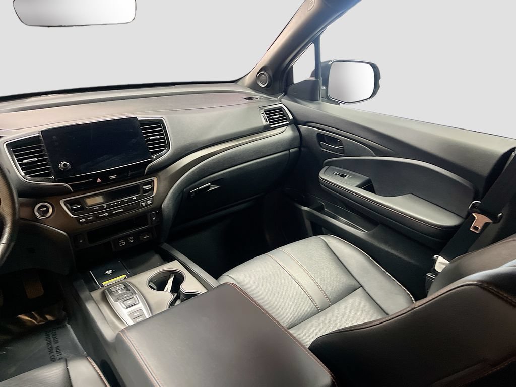 Used 2025 Honda Passport TrailSport image 25