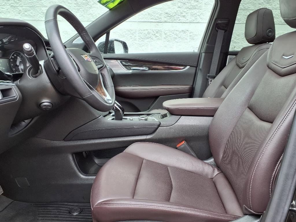 Used 2024 Cadillac XT6 Premium Luxury image 15