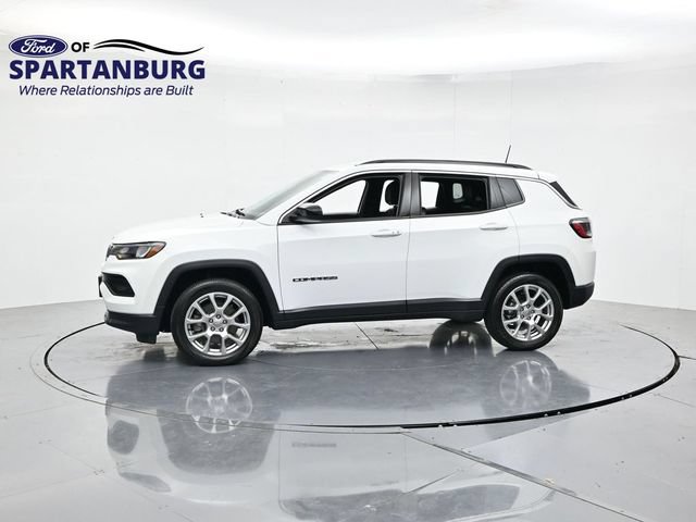 Used 2023 Jeep Compass Latitude AWD/4WD image 6