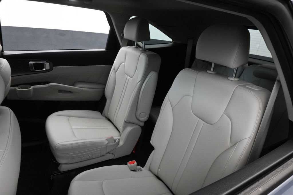 Used 2023 Kia Sorento SX FWD image 40