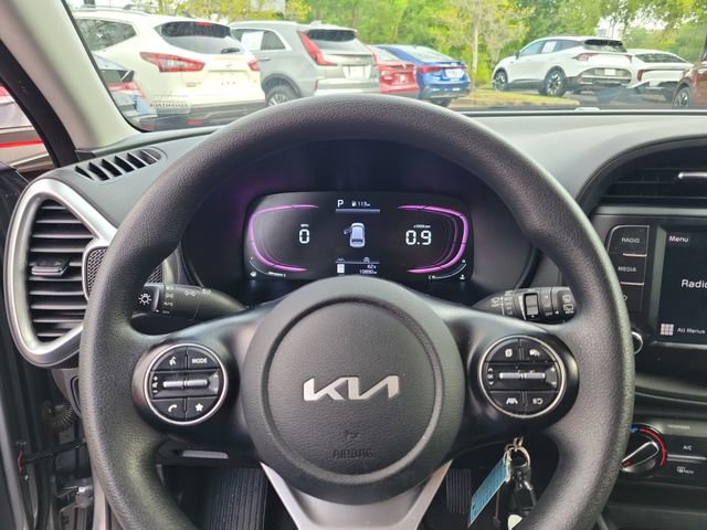 Used 2024 Kia Soul LX image 18