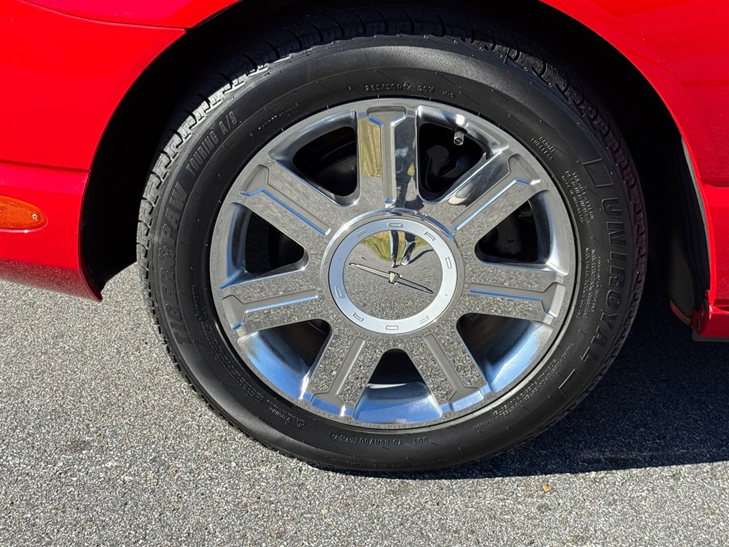 Used 2004 Ford Thunderbird image 25