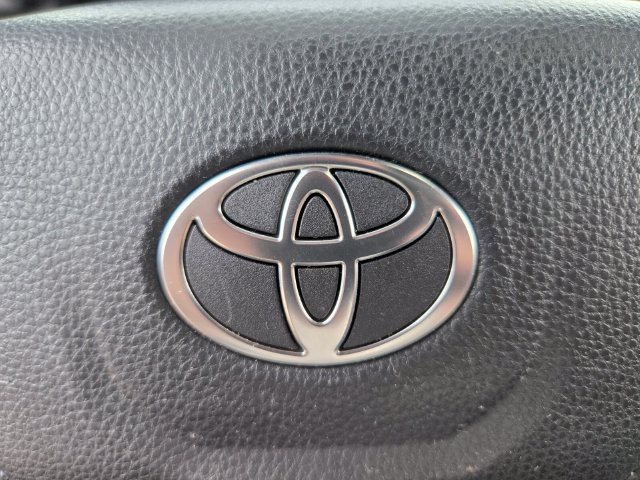 Used 2025 Toyota 4Runner SR5 AWD/4WD image 30