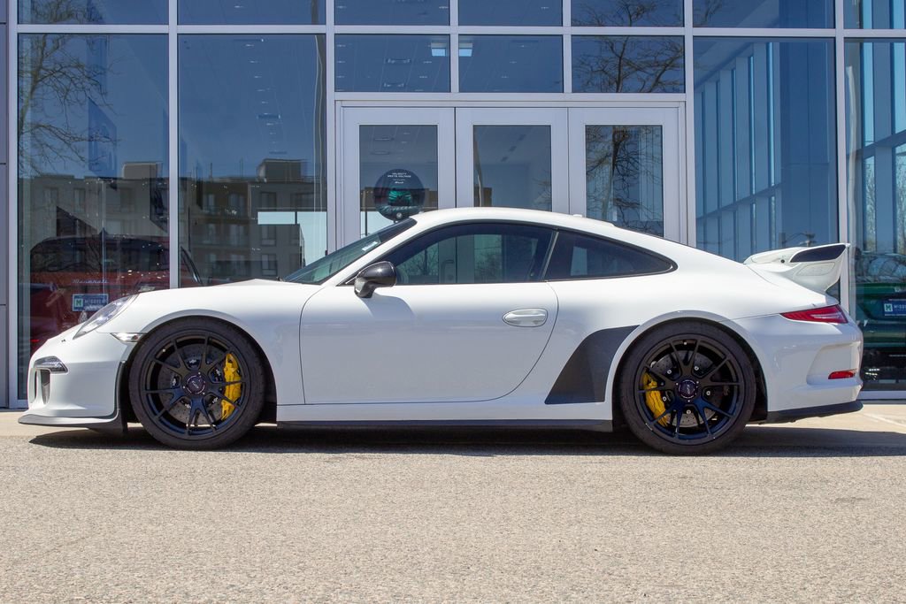 Used 2015 Porsche 911 GT3 RWD image 7