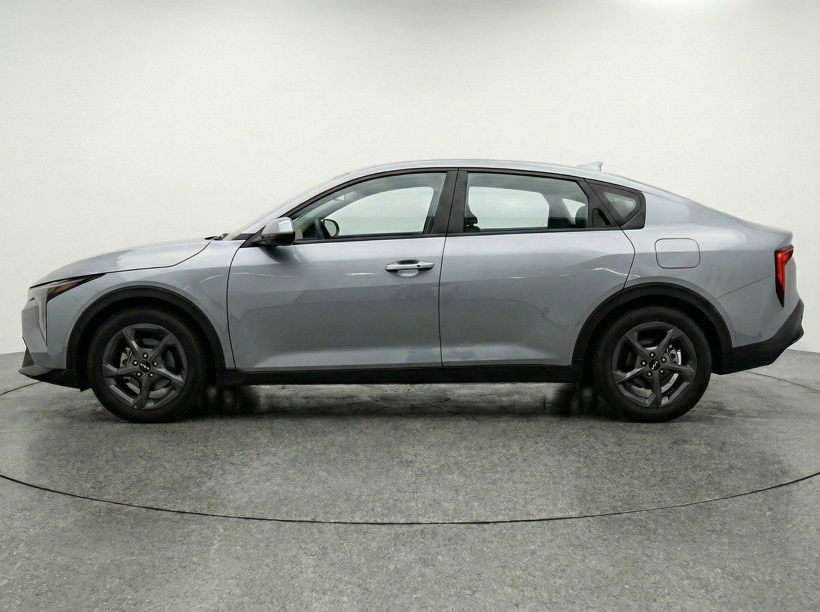 Used 2025 Kia K4 LXS image 5